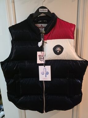 Woodpecker Puffer Vest in Navy, White & Red (Red Winged) XXL NWT